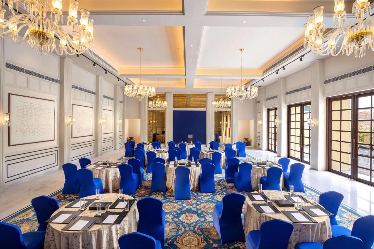 Radisson Blu Resort 쿰발가르 외부 사진