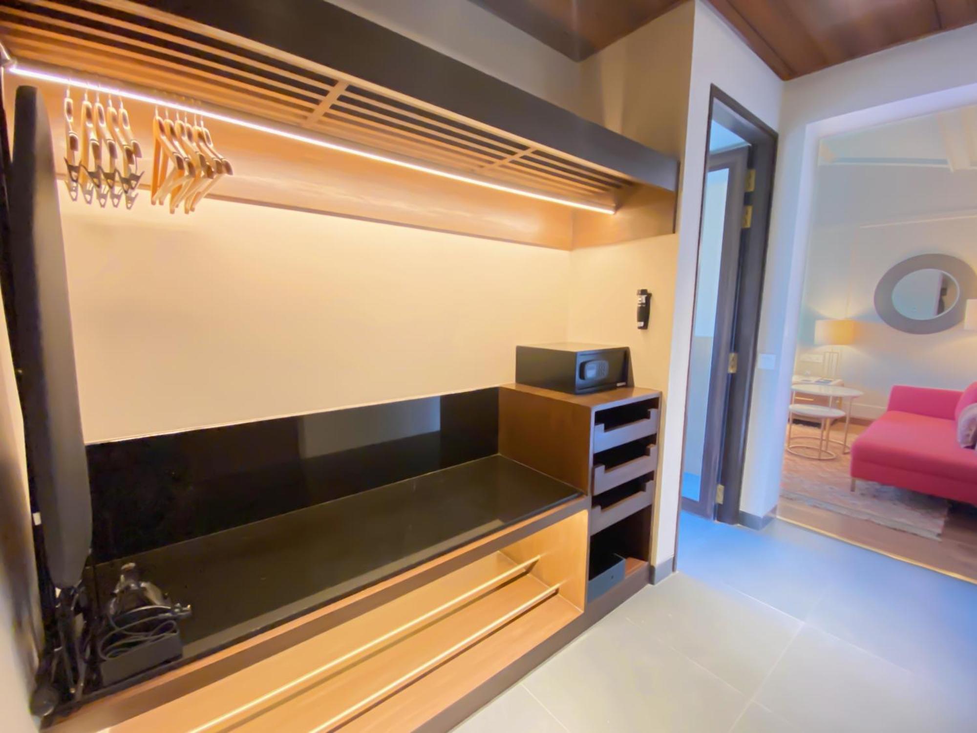 Radisson Blu Resort 쿰발가르 외부 사진